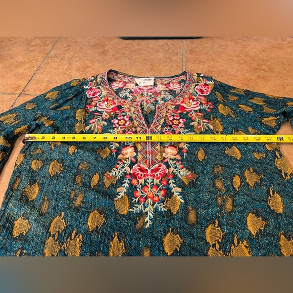 Savannah Jane Green Boho Tunic w/Embroidery, Metallic Thread, Bell Sleeves 1X - Picture 7 of 11